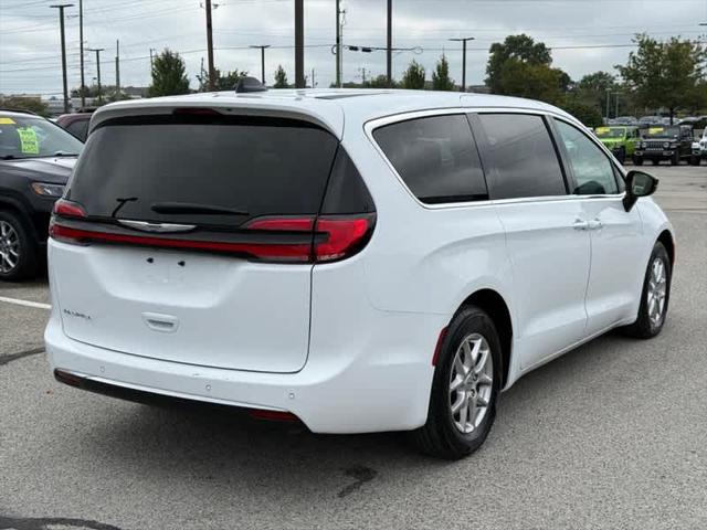 2024 Chrysler Pacifica Touring L 2024 Chrysler Pacifica Touring L