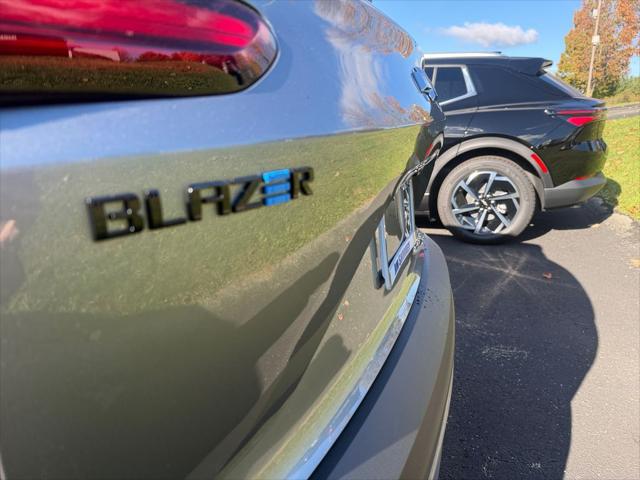 2026 Chevrolet V Blazer AWD LT