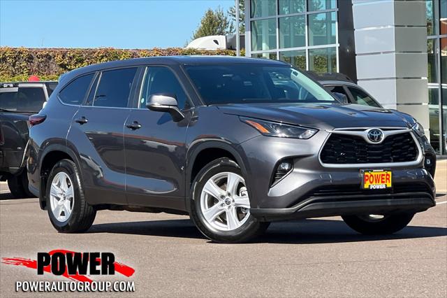 2024 Toyota Highlander LE for sale in Salem, OR