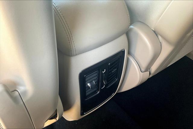 2022 Jeep Grand Cherokee Laredo E 4x4