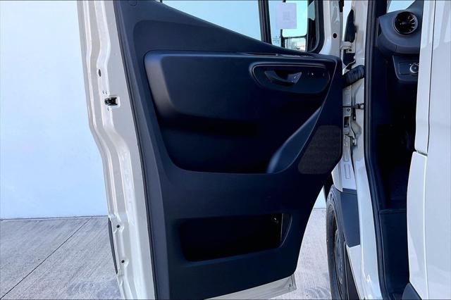 2026 Mercedes-Benz Sprinter Cargo Van Standard Roof 4-Cyl Diesel HO