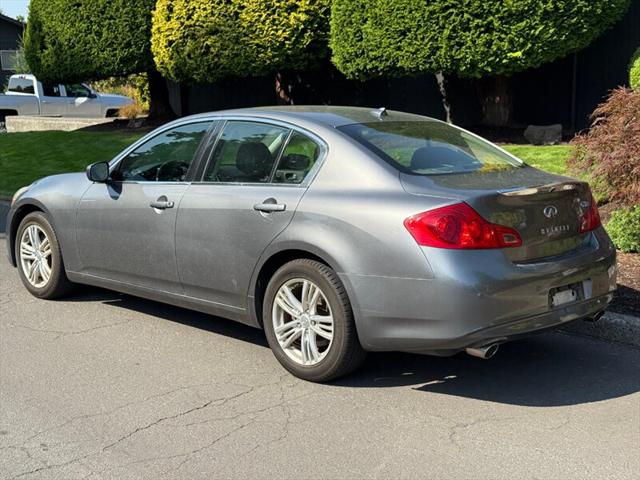 2013 INFINITI G37 x