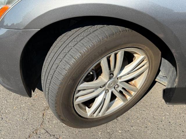 2013 INFINITI G37 x