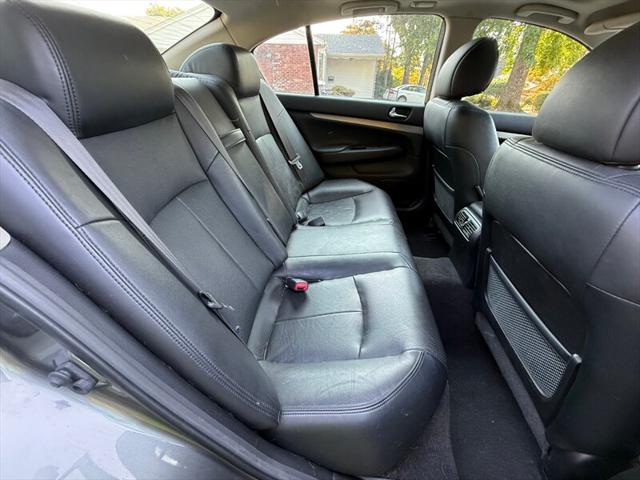 2013 INFINITI G37 x