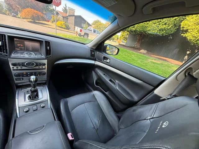 2013 INFINITI G37 x