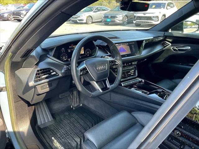 2022 Audi e-tron GT Premium Plus quattro