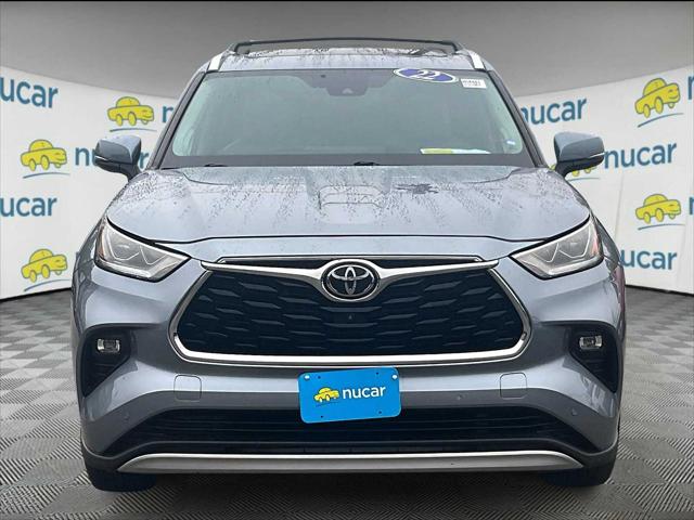 2022 Toyota Highlander Platinum