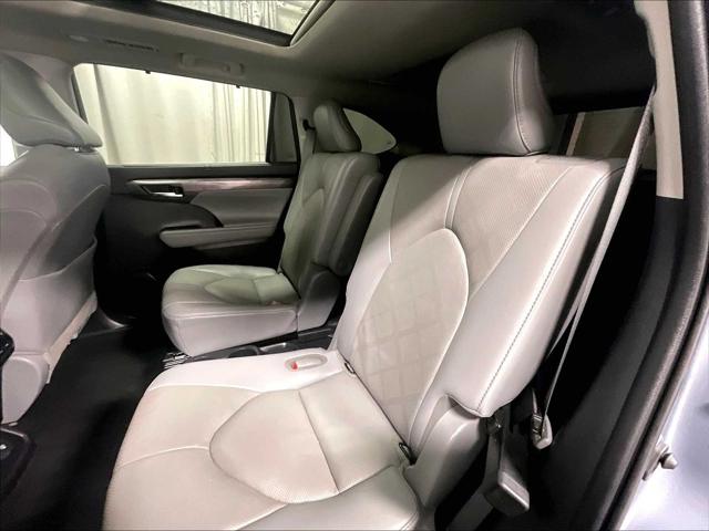 2022 Toyota Highlander Platinum