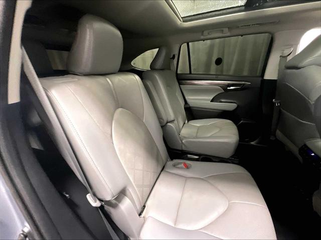 2022 Toyota Highlander Platinum