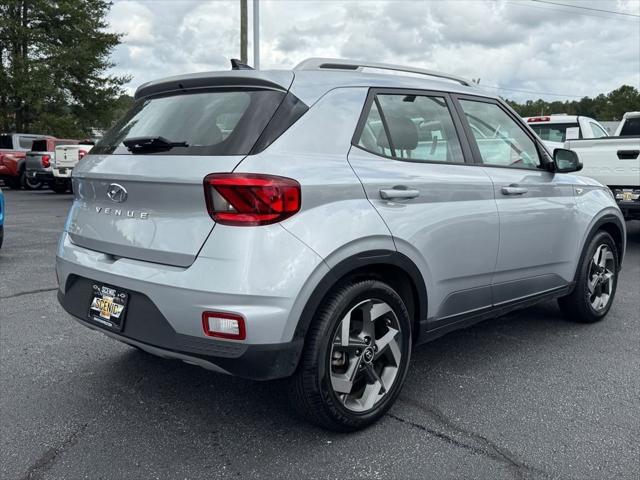 2022 Hyundai Venue SEL