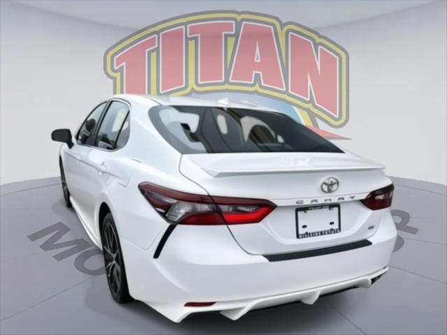 2023 Toyota Camry SE [2]