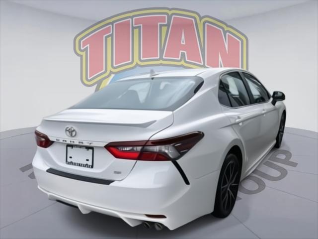 2023 Toyota Camry SE [3]