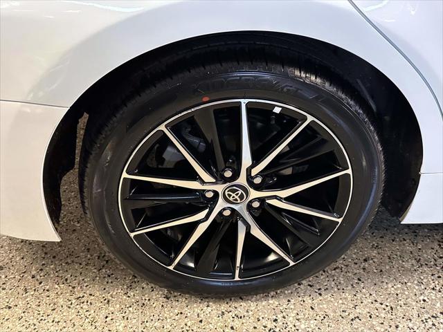 2023 Toyota Camry SE [9]