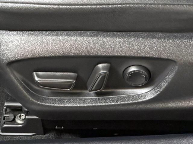 2023 Toyota Camry SE [11]