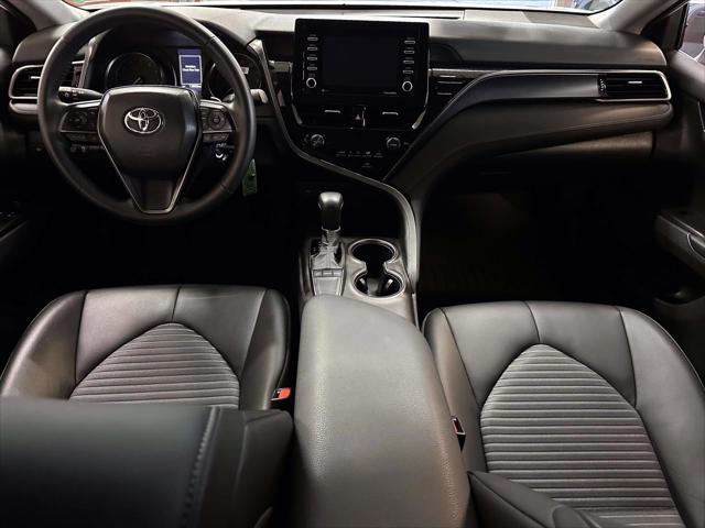 2023 Toyota Camry SE [14]