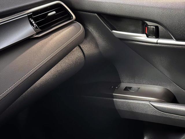 2023 Toyota Camry SE [22]