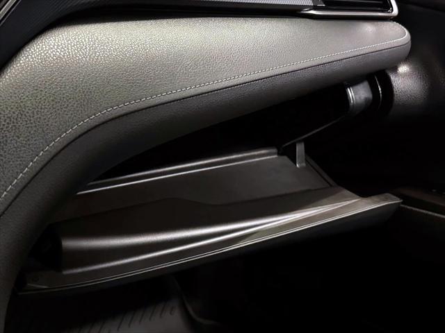 2023 Toyota Camry SE [27]