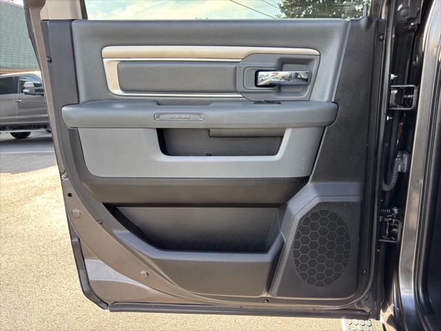 2018 Ram 2500 Big Horn Crew Cab 4x4 8 Box