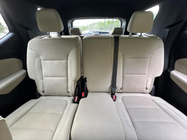 2023 Chevrolet Traverse AWD LS