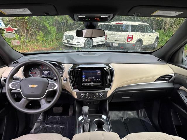 2023 Chevrolet Traverse AWD LS