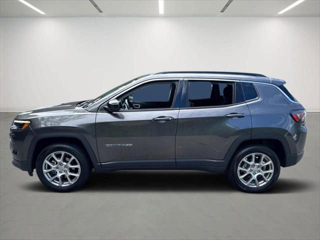 2022 Jeep Compass Latitude Lux 4x4
