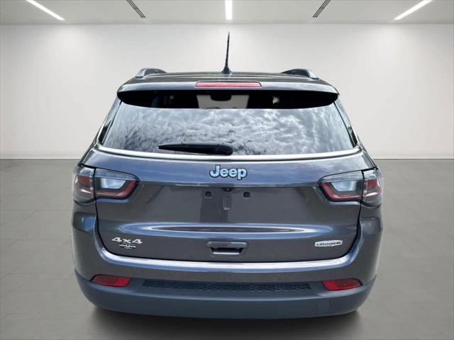2022 Jeep Compass Latitude Lux 4x4