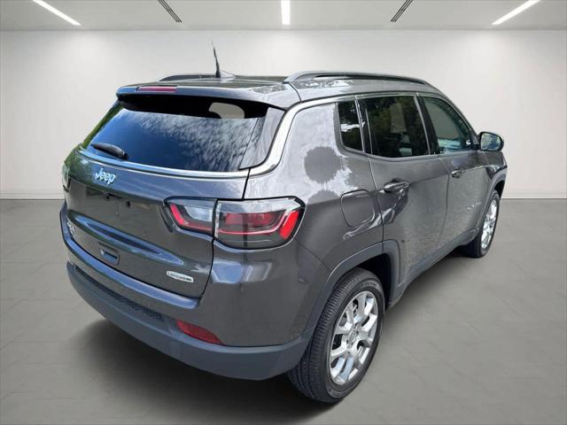 2022 Jeep Compass Latitude Lux 4x4