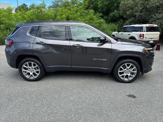 2022 Jeep Compass Latitude Lux 4x4