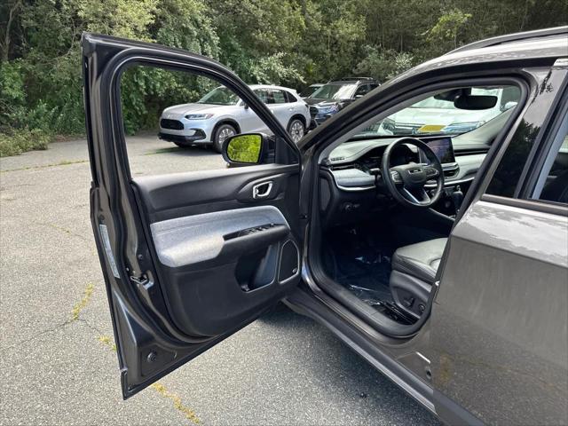 2022 Jeep Compass Latitude Lux 4x4
