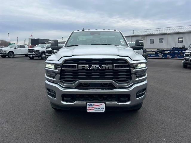 2026 RAM Ram 3500 Chassis Cab RAM 3500 TRADESMAN CHASSIS REGULAR CAB 4X4 84 CA 2026 RAM Ram 3500 Chassis Cab RAM 3500 TRADESMAN CHASSIS REGULAR CAB 4X4 84 CA