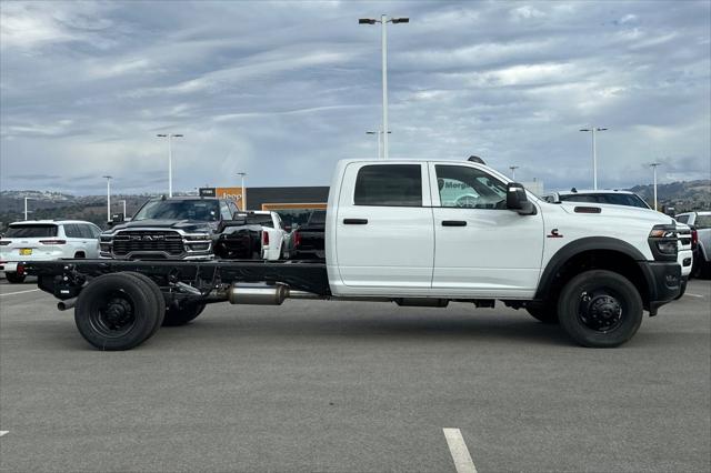 2026 RAM Ram 5500 Chassis Cab RAM 5500 TRADESMAN CHASSIS CREW CAB 4X4 84 CA