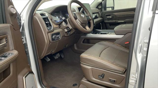 2026 RAM Ram 3500 RAM 3500 LIMITED LONGHORN CREW CAB 4X4 8 BOX