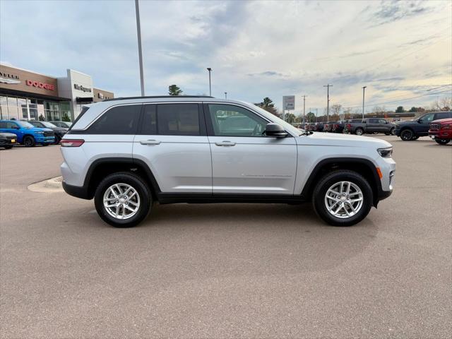 2025 Jeep Grand Cherokee GRAND CHEROKEE LAREDO X 4X4 2025 Jeep Grand Cherokee GRAND CHEROKEE LAREDO X 4X4