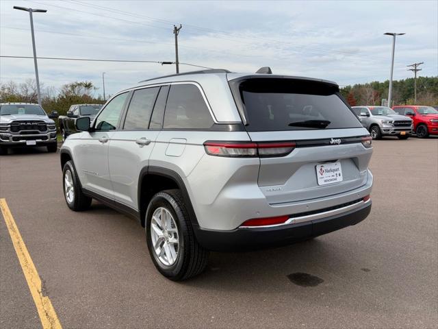 2025 Jeep Grand Cherokee GRAND CHEROKEE LAREDO X 4X4 2025 Jeep Grand Cherokee GRAND CHEROKEE LAREDO X 4X4