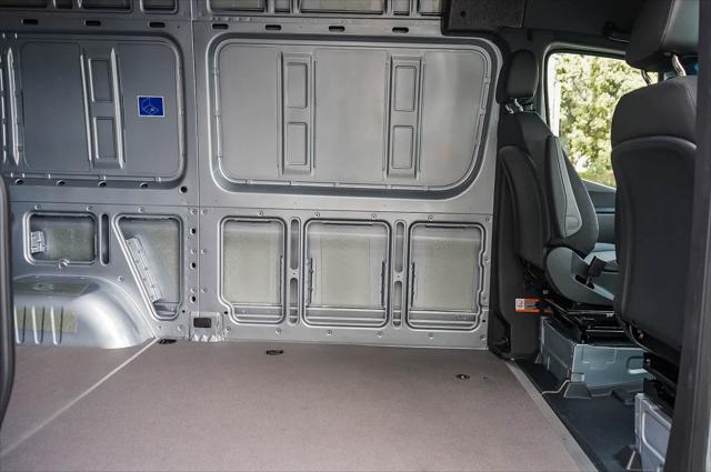 2026 Mercedes-Benz Sprinter Cargo Van Standard Roof 4-Cyl Diesel HO