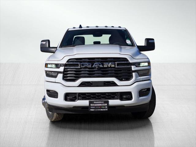 2026 RAM Ram 3500 RAM 3500 BIG HORN CREW CAB 4X4 8 BOX