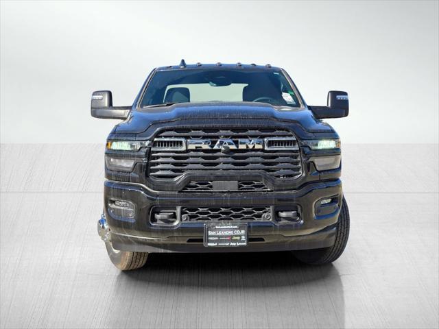 2026 RAM Ram 3500 RAM 3500 BIG HORN CREW CAB 4X4 8 BOX