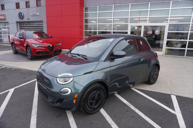 2025 Fiat FIAT 500e GIORGIO ARMANI Collectors Edition 2025 Fiat FIAT 500e GIORGIO ARMANI Collectors Edition