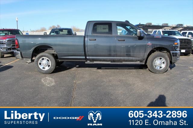 2026 RAM Ram 3500 RAM 3500 TRADESMAN CREW CAB 4X4 8 BOX