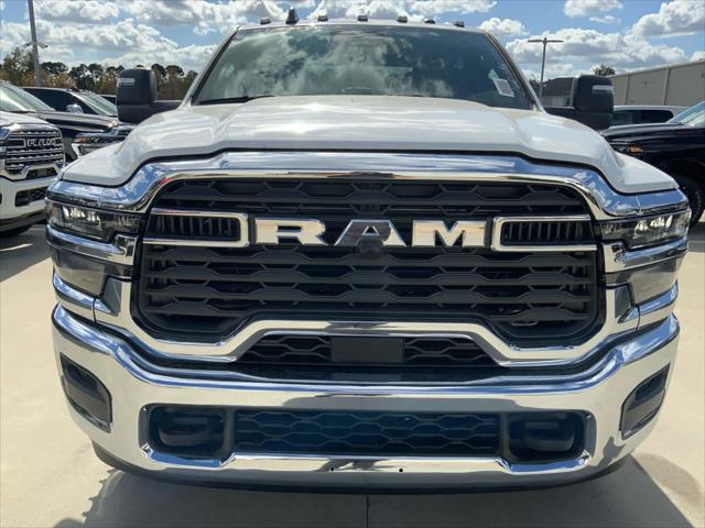 2026 RAM Ram 3500 Chassis Cab RAM 3500 TRADESMAN CREW CAB CHASSIS 4X4 60 CA 2026 RAM Ram 3500 Chassis Cab RAM 3500 TRADESMAN CREW CAB CHASSIS 4X4 60 CA