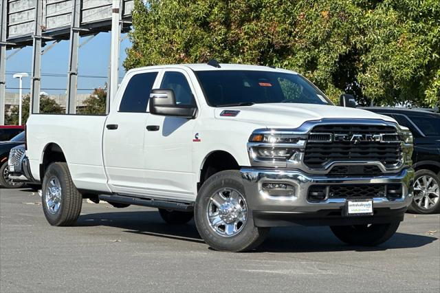 2026 RAM Ram 3500 RAM 3500 TRADESMAN CREW CAB 4X4 8 BOX