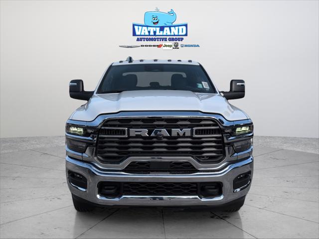 2026 RAM Ram 3500 Chassis Cab RAM 3500 TRADESMAN CREW CAB CHASSIS 4X4 60 CA