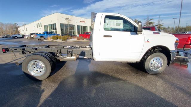 2026 RAM Ram 3500 Chassis Cab RAM 3500 TRADESMAN CHASSIS REGULAR CAB 4X4 60 CA 2026 RAM Ram 3500 Chassis Cab RAM 3500 TRADESMAN CHASSIS REGULAR CAB 4X4 60 CA