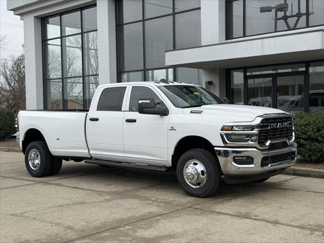 2026 RAM Ram 3500 RAM 3500 TRADESMAN CREW CAB 4X4 8 BOX