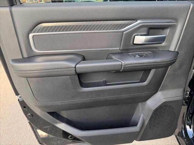 2026 Ram 3500 Big Horn Crew Cab 4x4 8 Box