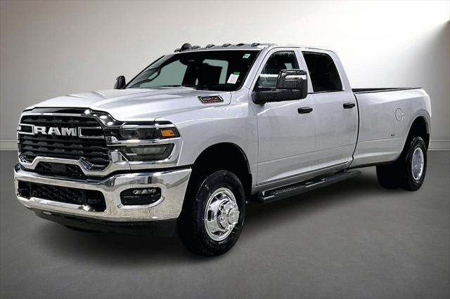 2026 RAM Ram 3500 RAM 3500 TRADESMAN CREW CAB 4X4 8 BOX