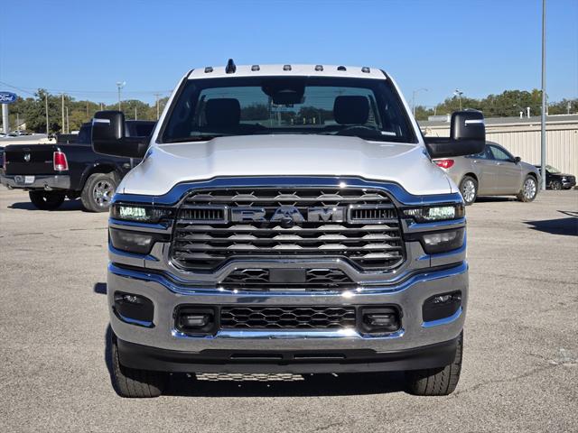 2026 RAM Ram 3500 Chassis Cab RAM 3500 TRADESMAN CHASSIS REGULAR CAB 4X4 60 CA 2026 RAM Ram 3500 Chassis Cab RAM 3500 TRADESMAN CHASSIS REGULAR CAB 4X4 60 CA