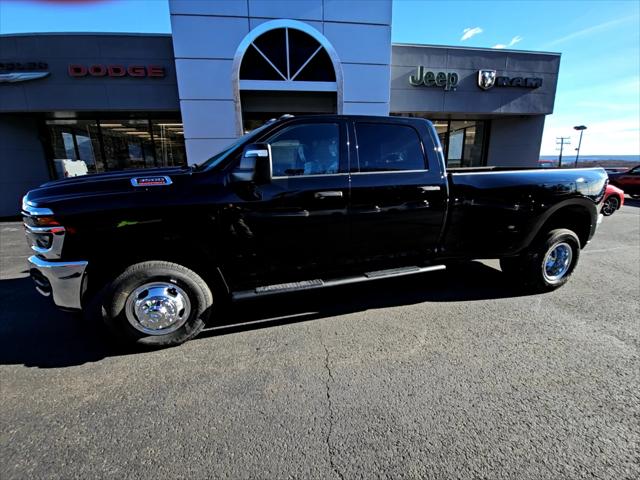 2026 RAM Ram 3500 RAM 3500 TRADESMAN CREW CAB 4X4 8 BOX