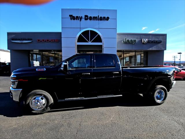 2026 RAM Ram 3500 RAM 3500 TRADESMAN CREW CAB 4X4 8 BOX