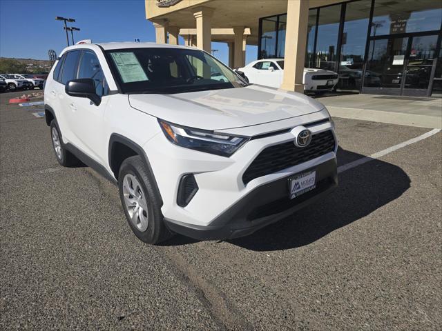 2024 Toyota RAV4 LE 2024 Toyota RAV4 LE